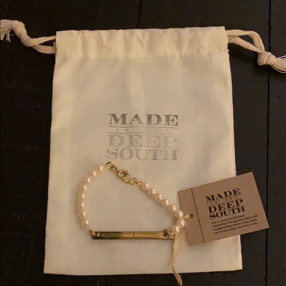 Made in the Deep South pearl bracelet